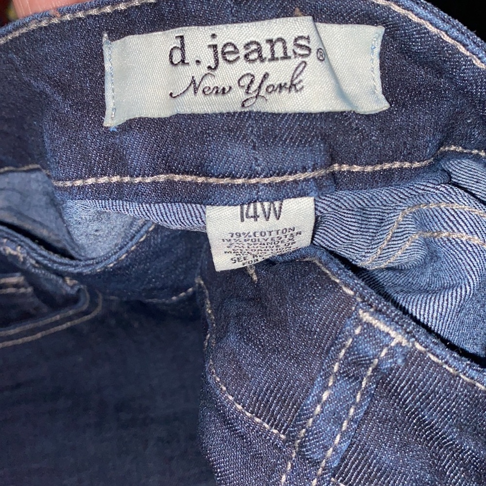 Jeans - Picture 3 of 4